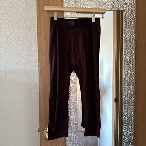 Men's gymshark burgundy baselayer leggings_small